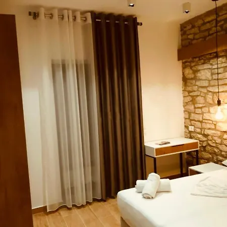 Comfort Guest Hm Feriehus Sarandë
