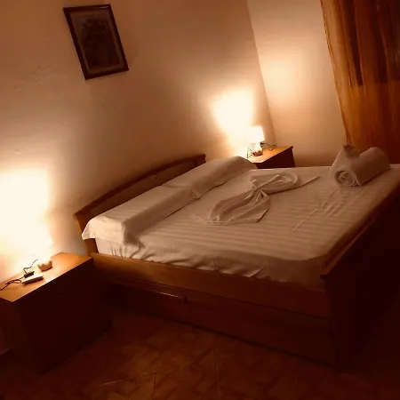 Comfort Guest Hm Саранда