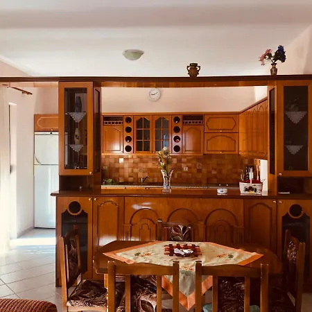 Comfort Guest Hm Саранда