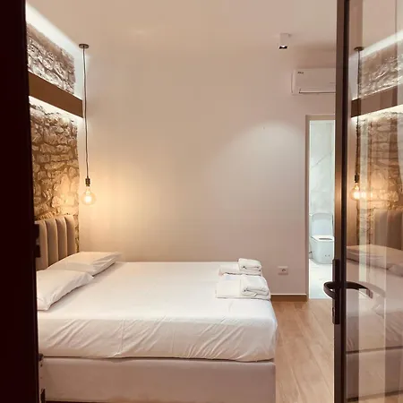 Saranda Vila Hm