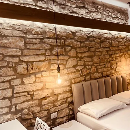 Comfort Guest Hm Дом отдыха Саранда