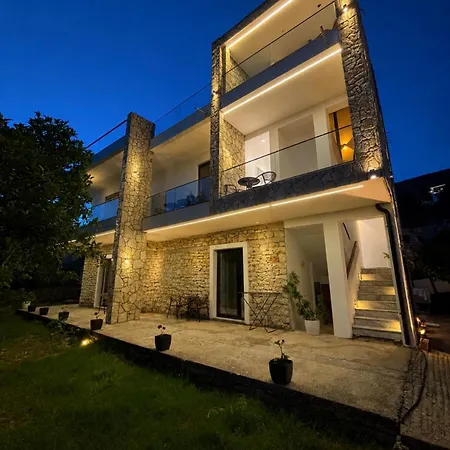 Saranda Vila Hm